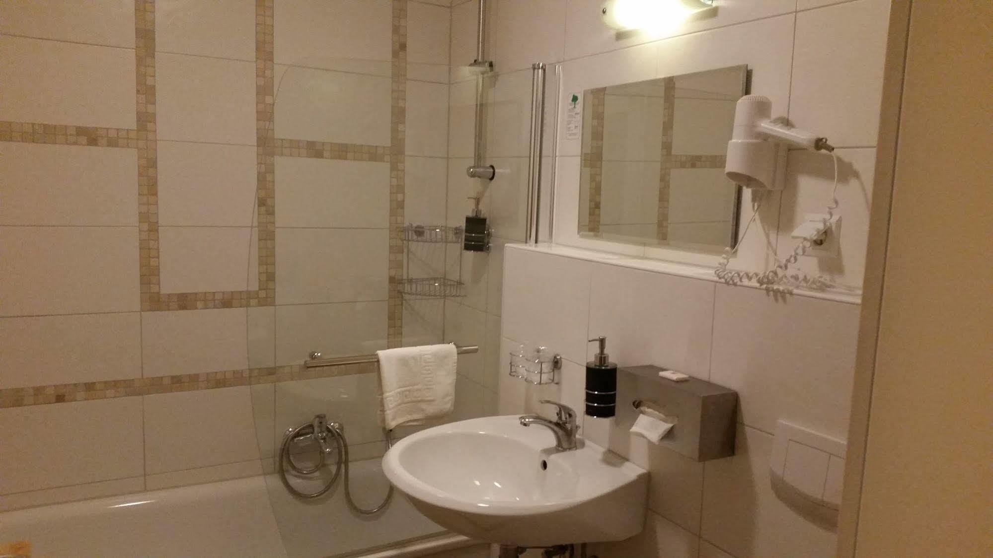 Cityhotel Ahlen Garni Екстер'єр фото