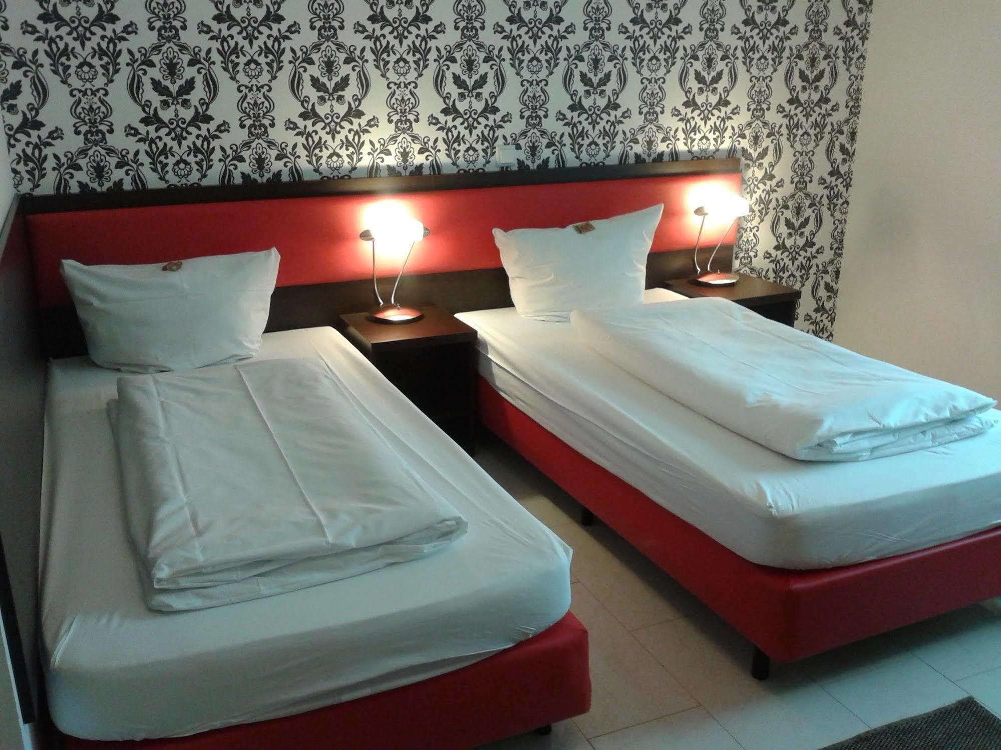 Cityhotel Ahlen Garni Екстер'єр фото